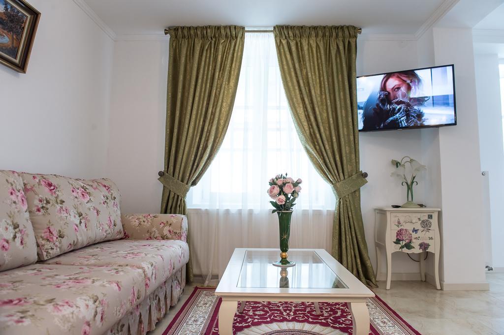 Baroc Apartments & Studio Sibiu Bagian luar foto