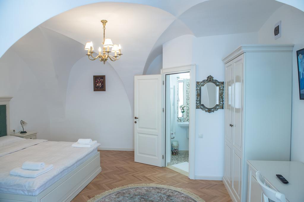 Baroc Apartments & Studio Sibiu Bagian luar foto