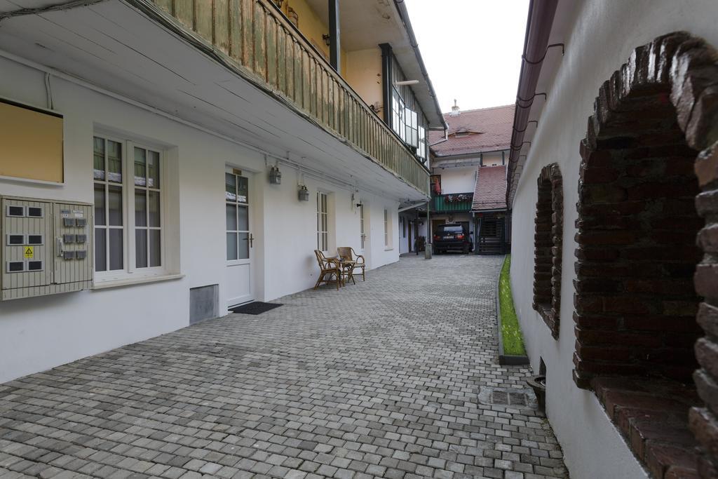 Baroc Apartments & Studio Sibiu Bagian luar foto