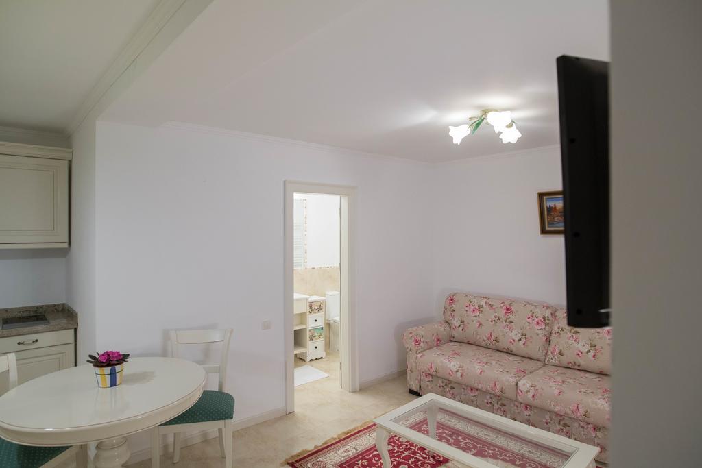 Baroc Apartments & Studio Sibiu Bagian luar foto