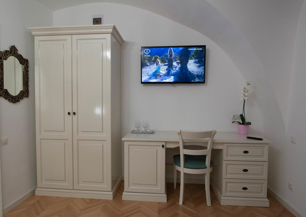 Baroc Apartments & Studio Sibiu Bagian luar foto